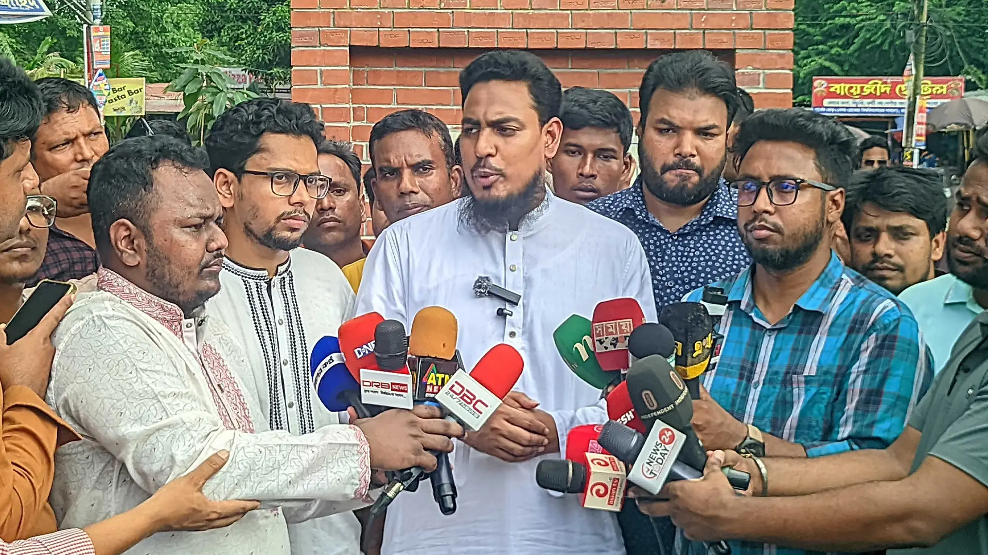 শেখ হাসিনাসহ পলাতকদের দেশে ফিরিয়ে বিচারের দাবি আখতার হোসেনের