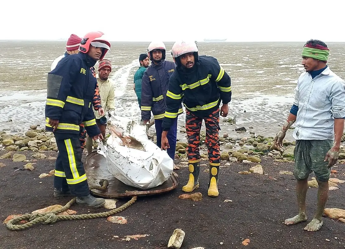 সীতাকুণ্ডে জাহাজভাঙা ইয়ার্ডের দুই শ্রমিকের মরদেহ উদ্ধার