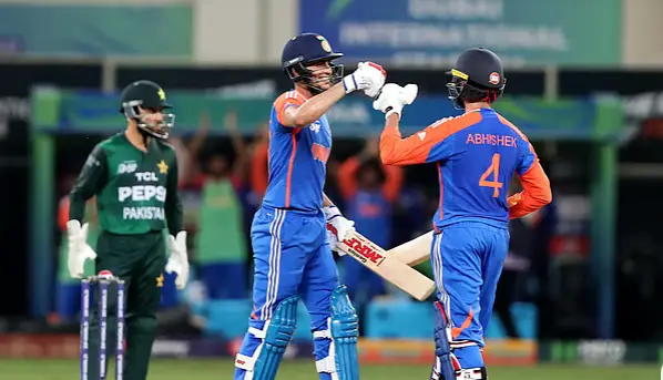 ভারতের জয়রথ অব্যাহত: সুপার ফোরে পাকিস্তানকে ৬ উইকেটে হারাল ভারত