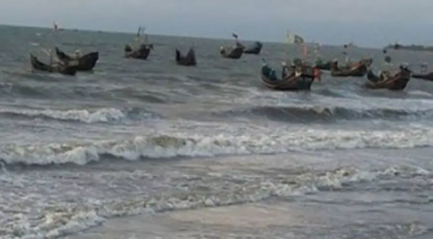 বঙ্গোপসাগরে নিম্নচাপ,৩ নম্বর সতর্ক সংকেত