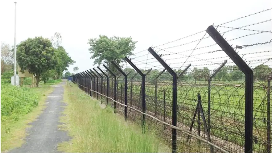 ১৫ বাংলাদেশি নাগরিককে বিএসএফের হস্তান্তর