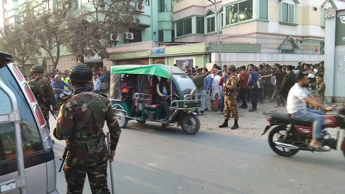 '১৯ লাখ টাকা চাঁদা নিয়েছে, আরও ১০ লাখ টাকার দাবি'