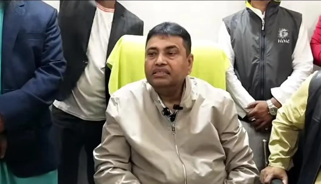 নেছারাবাদে স্বতন্ত্র প্রার্থীর নির্বাচনী অফিসে ভাঙচুরের অভিযোগ স্থানীয় বিএনপির বিরুদ্ধে