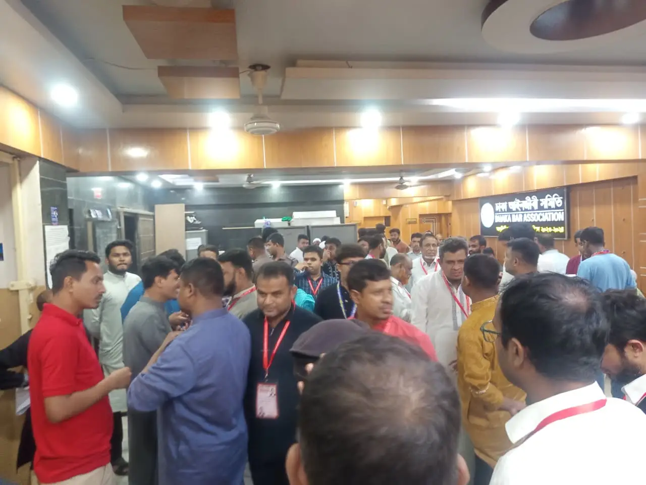 চলছে ঢাকা আইনজীবী সমিতি ২০২৬-২০২৭ এর ভোট গণনা