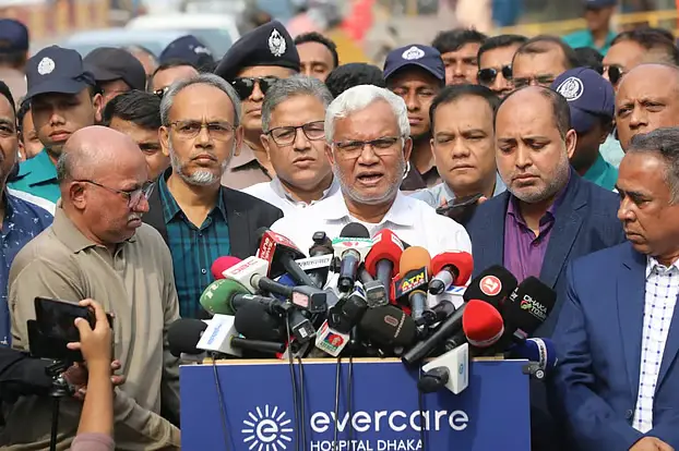 খালেদা জিয়া চিকিৎসা গ্রহণ করতে পারছেন: ব্যক্তিগত চিকিৎসক