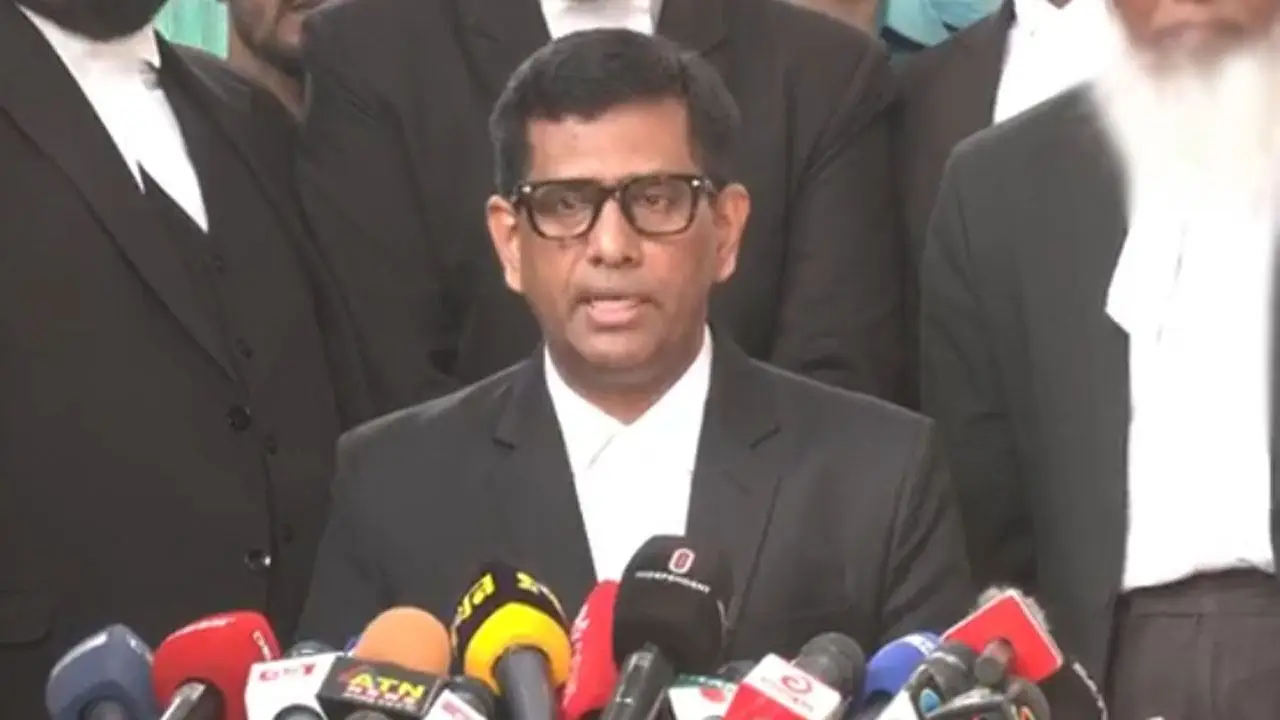 তাজুল ইসলামকে সরিয়ে দেওয়ায় কলকাতার পত্রিকায় উল্লাস