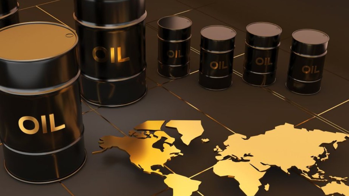 যুক্তরাষ্ট্র-ইরান উত্তেজনায় তেলের দাম ঊর্ধ্বমুখী, হরমুজে জাহাজ চলাচল কমেছে