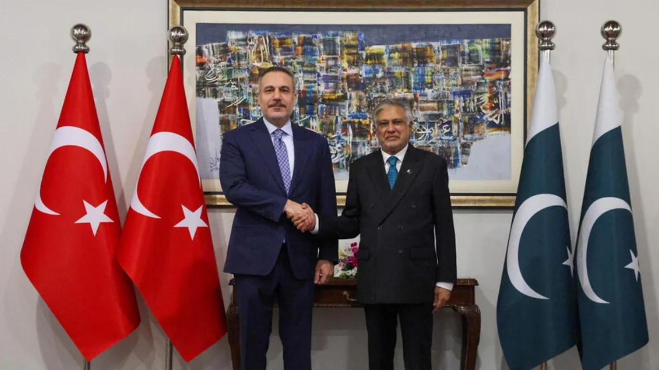 ইরান-যুক্তরাষ্ট্র বৈঠক নিয়ে আলোচনা তুরস্ক-পাকিস্তানের পররাষ্ট্রমন্ত্রীদের