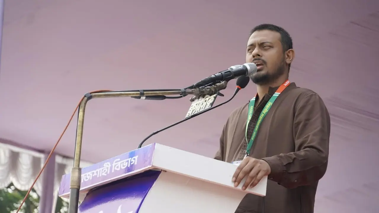 ‘শেখ হাসিনার দেশে ফেরার সুযোগ নেই’: কিশোরগঞ্জে নাসীরুদ্দীন পাটওয়ারী