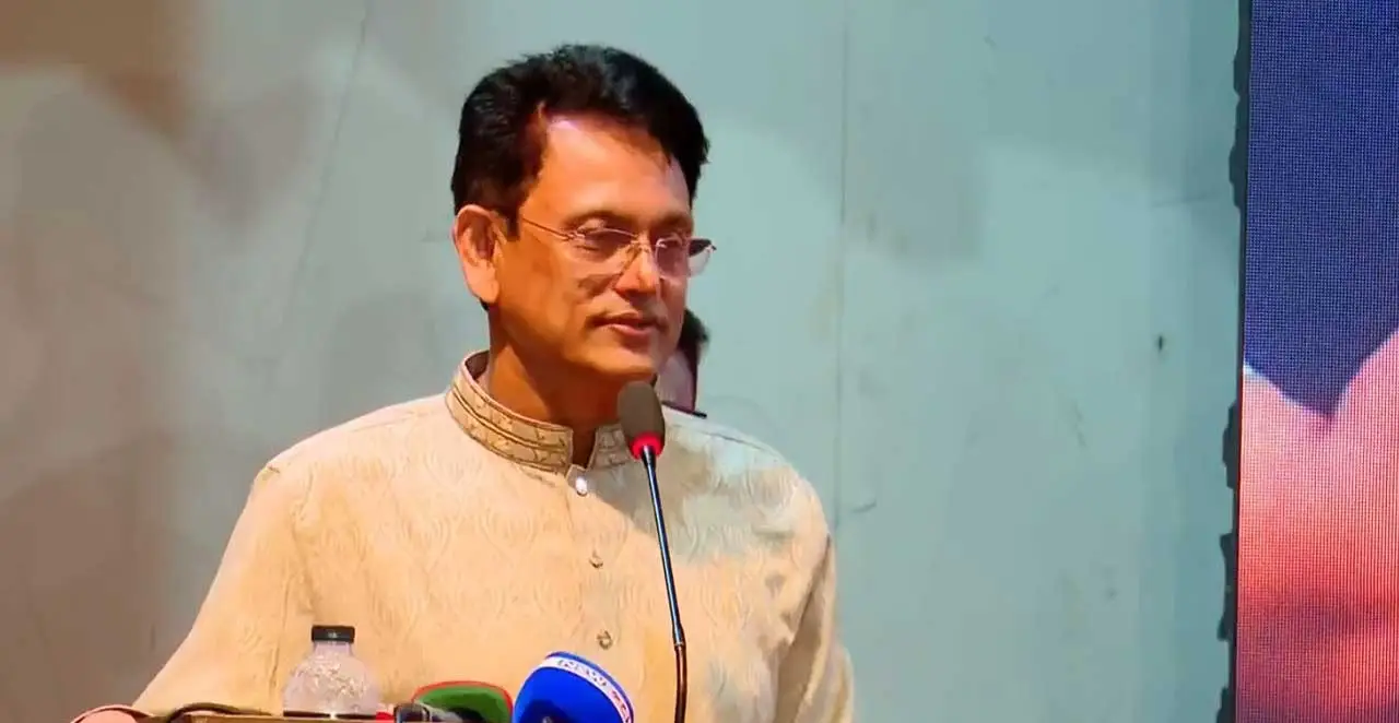 জানুয়ারিতে নতুন বই, প্রাথমিকে ইউনিফর্ম ও শিক্ষা উপকরণ