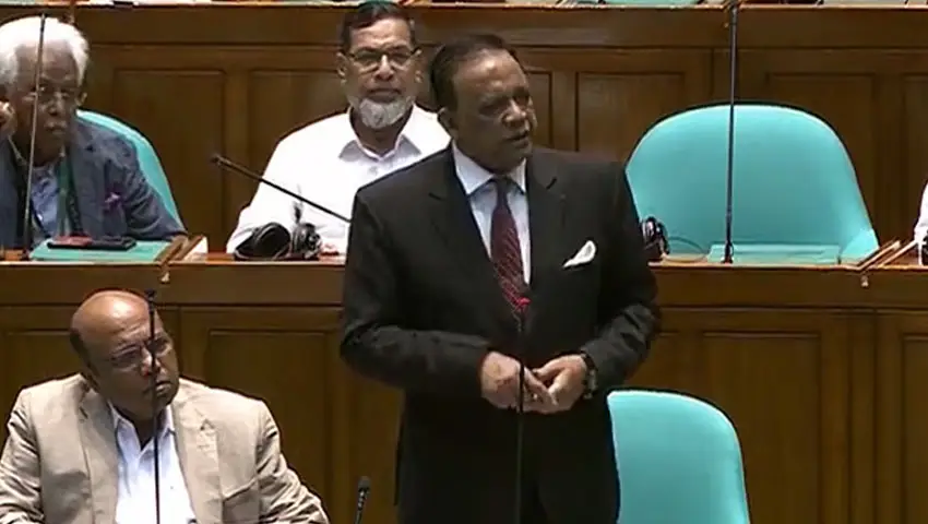 সংসদে কুরআনের আয়াতের নম্বর ভুল সংশোধনে জামায়াত এমপিকে ধন্যবাদ জানালেন সরকার দলের হুইপ