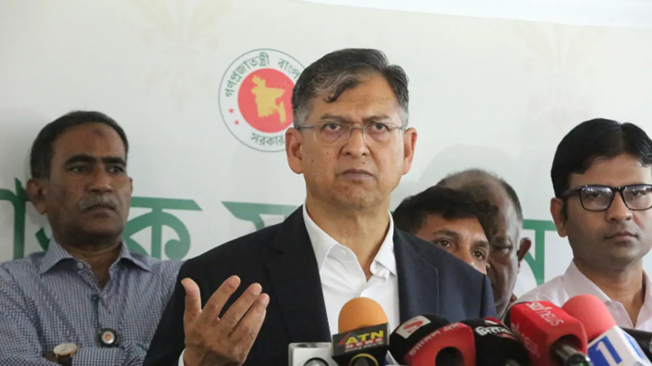 ঈদযাত্রা নিরাপদ করতে মহাসড়কের পাশে পশুর হাট না বসানোর নির্দেশ স্বরাষ্ট্রমন্ত্রীর