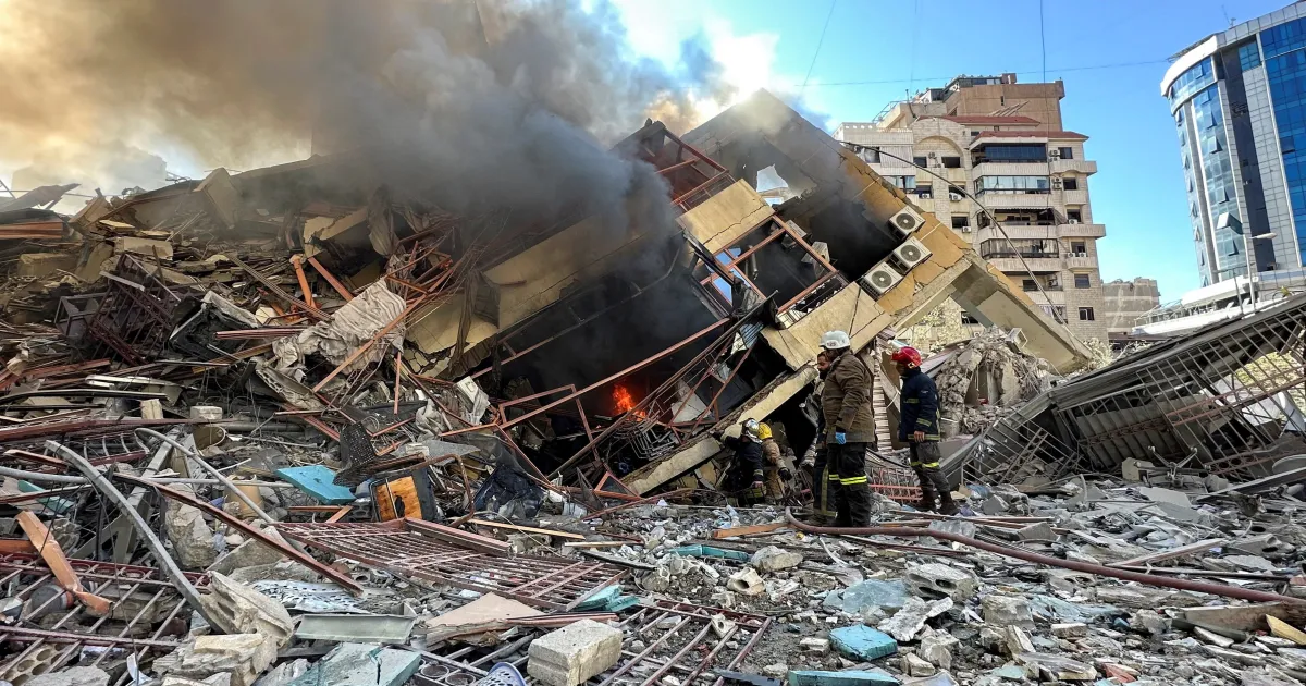 তেহরানে ভয়াবহ বোমাবর্ষণে অন্তত ৪০ জন নিহত