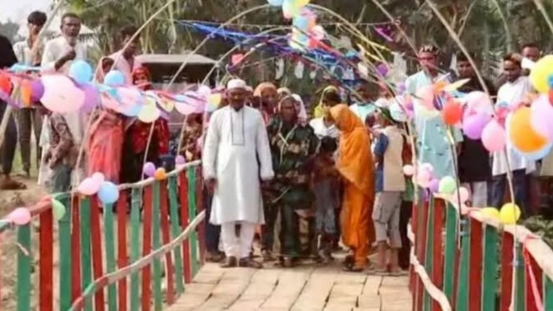কুড়িগ্রামে কুলির টাকায় তৈরি হলো স্বপ্নের ব্রিজ