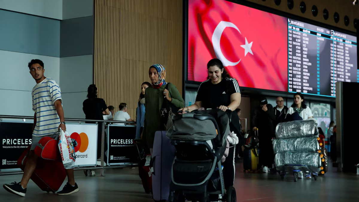 ইরানের সঙ্গে যুদ্ধের মধ্যে মার্কিন নাগরিকদের তুরস্ক ছাড়তে বলল যুক্তরাষ্ট্র