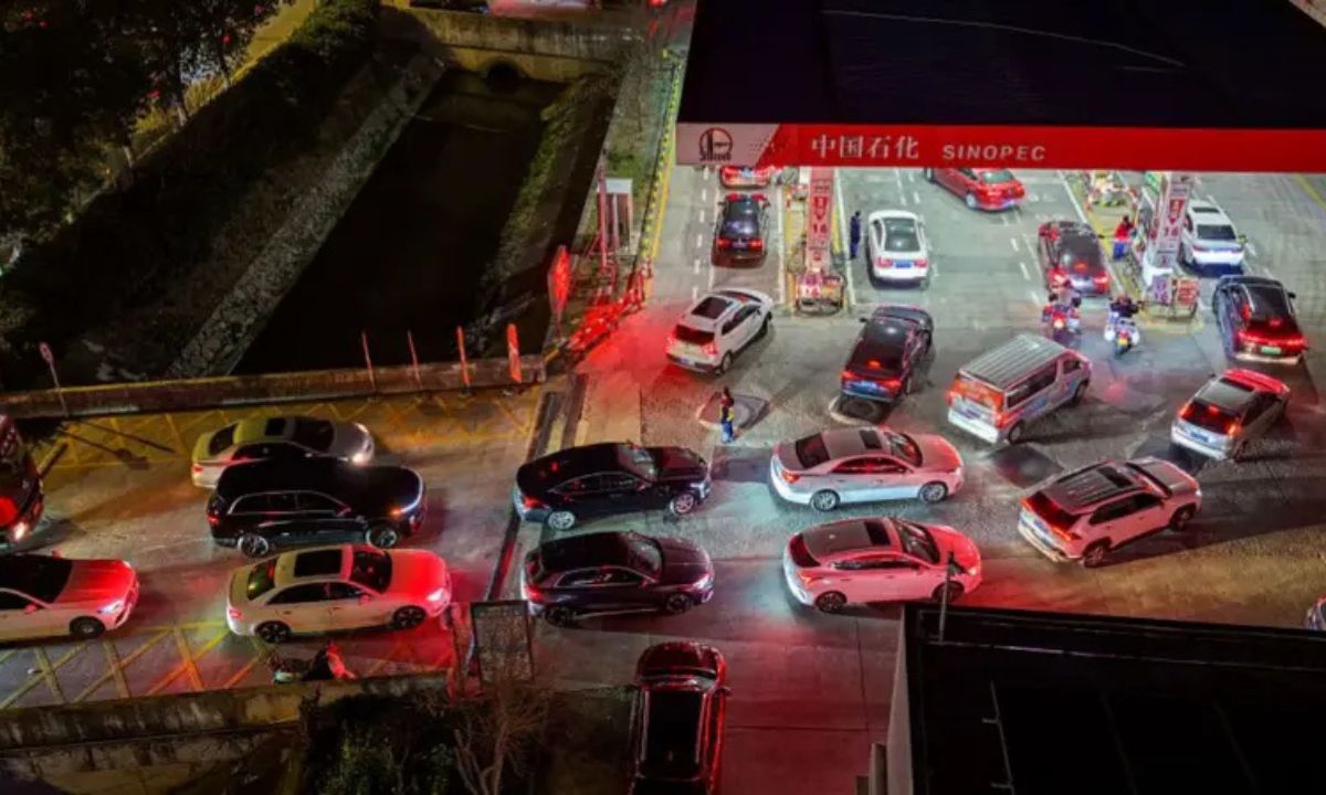 ইরান যুদ্ধের পর প্রথমবার জ্বালানি দামে স্বস্তি, পেট্রোল-ডিজেলের মূল্য কমাল চীন