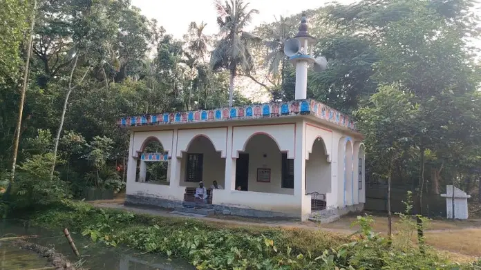 কেশবপুরে ইমাম-খাদেমের তালিকায় জামায়াত নেতাদের নাম, মসজিদ বাদ